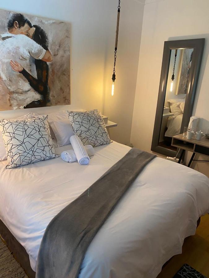 Luxury Upmarket Guesthouse 20 On 4Th Rustenburg Extérieur photo