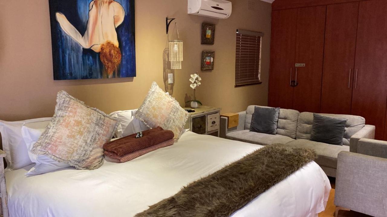 Luxury Upmarket Guesthouse 20 On 4Th Rustenburg Extérieur photo