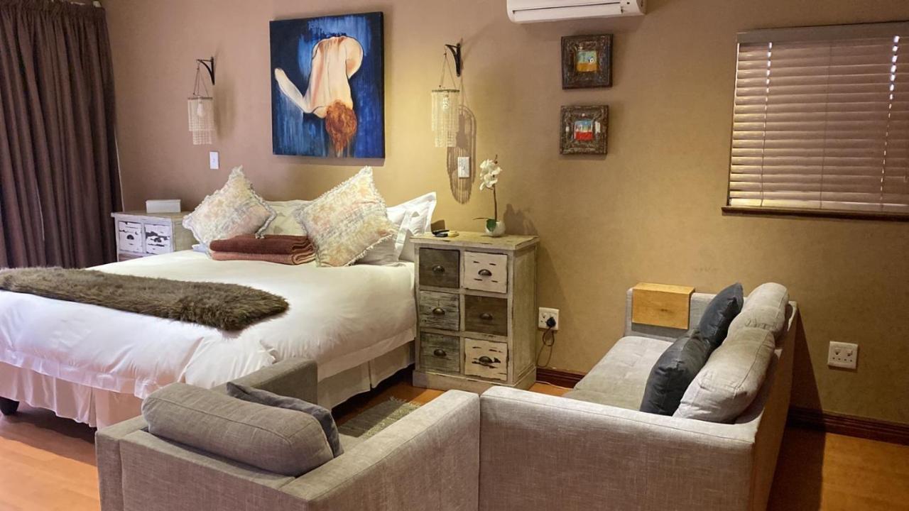 Luxury Upmarket Guesthouse 20 On 4Th Rustenburg Extérieur photo
