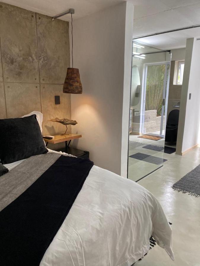 Luxury Upmarket Guesthouse 20 On 4Th Rustenburg Extérieur photo