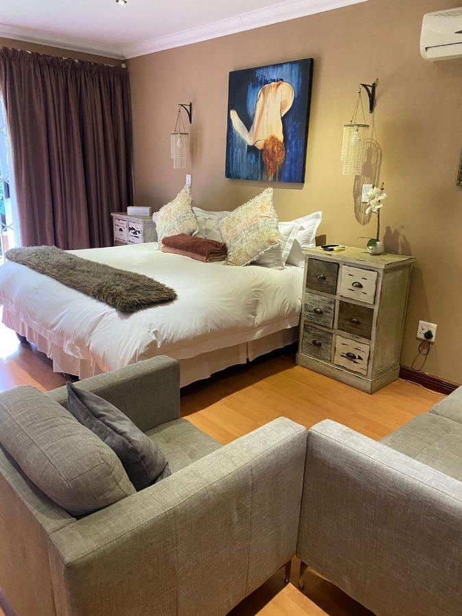 Luxury Upmarket Guesthouse 20 On 4Th Rustenburg Extérieur photo