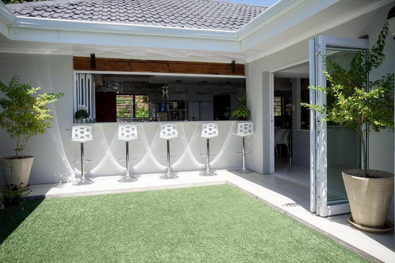 Luxury Upmarket Guesthouse 20 On 4Th Rustenburg Extérieur photo