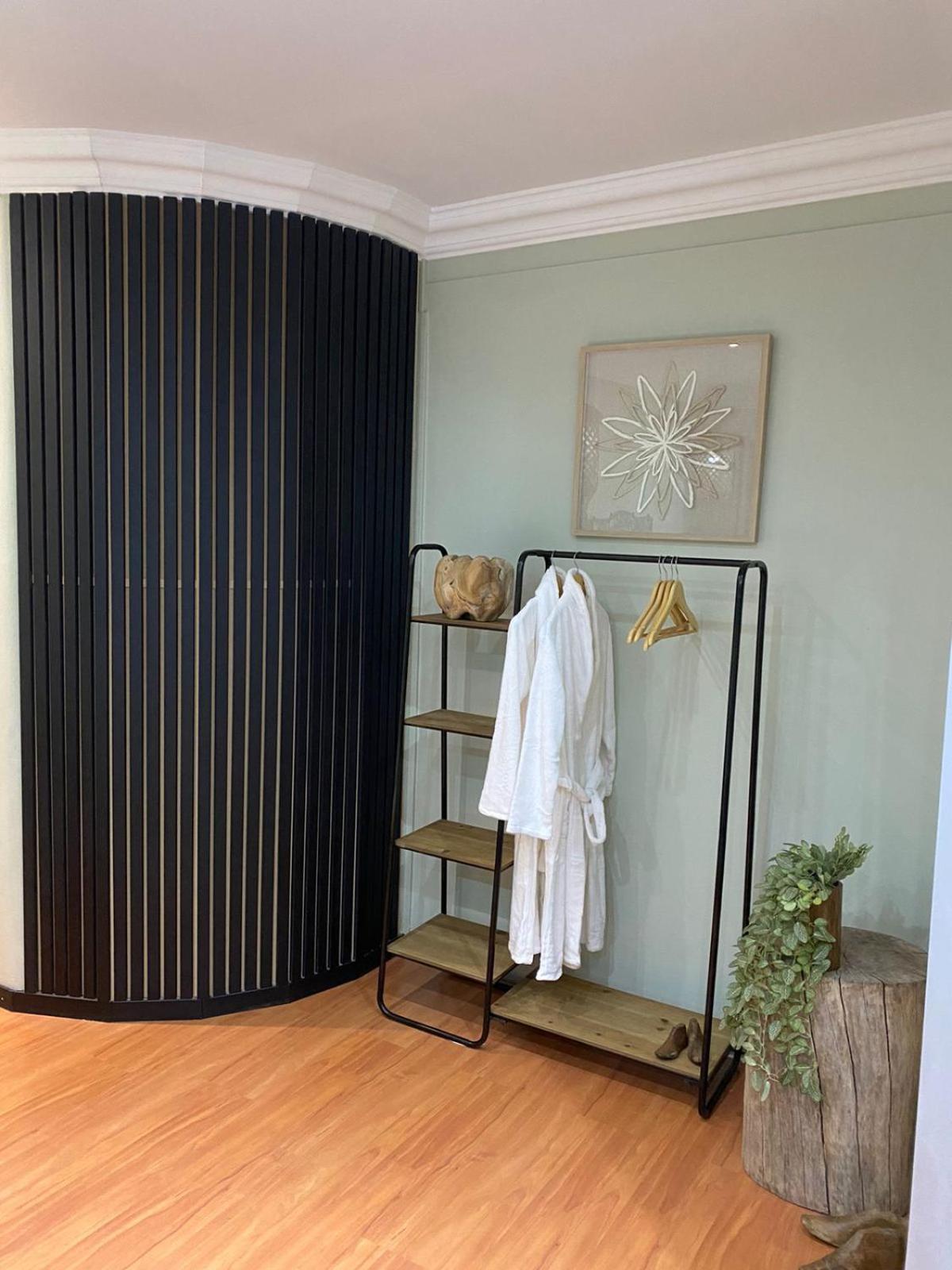 Luxury Upmarket Guesthouse 20 On 4Th Rustenburg Extérieur photo