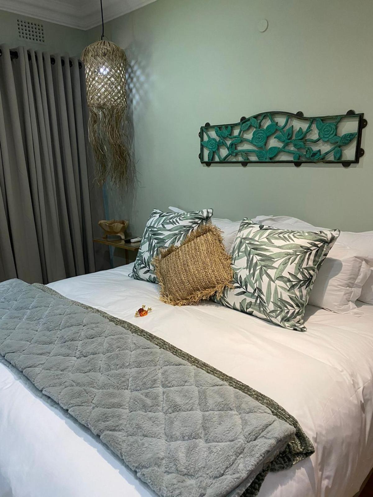 Luxury Upmarket Guesthouse 20 On 4Th Rustenburg Extérieur photo