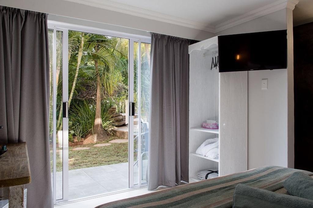 Luxury Upmarket Guesthouse 20 On 4Th Rustenburg Extérieur photo